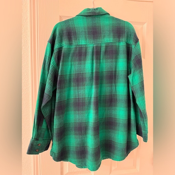 H&M flannel button up shirt (green-blue) - Picture 6 of 6